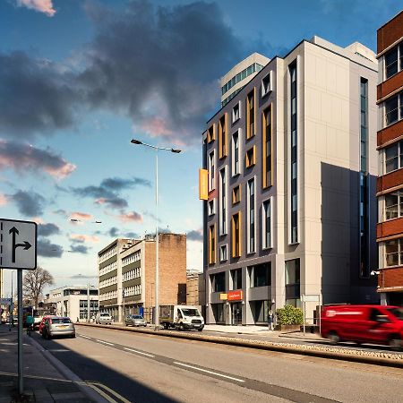 Easyhotel Cardiff Extérieur photo