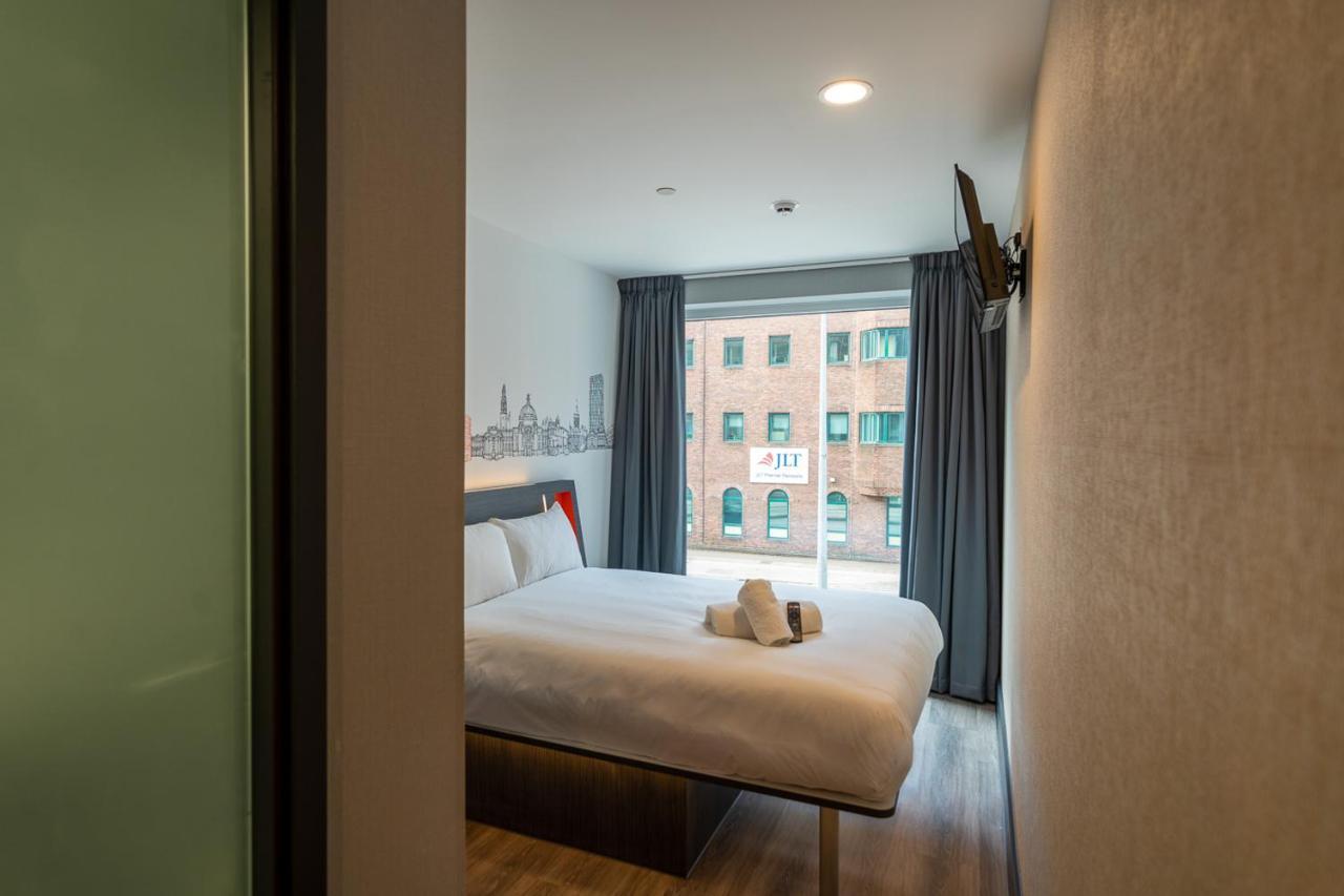 Easyhotel Cardiff Extérieur photo