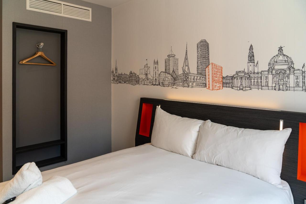 Easyhotel Cardiff Extérieur photo