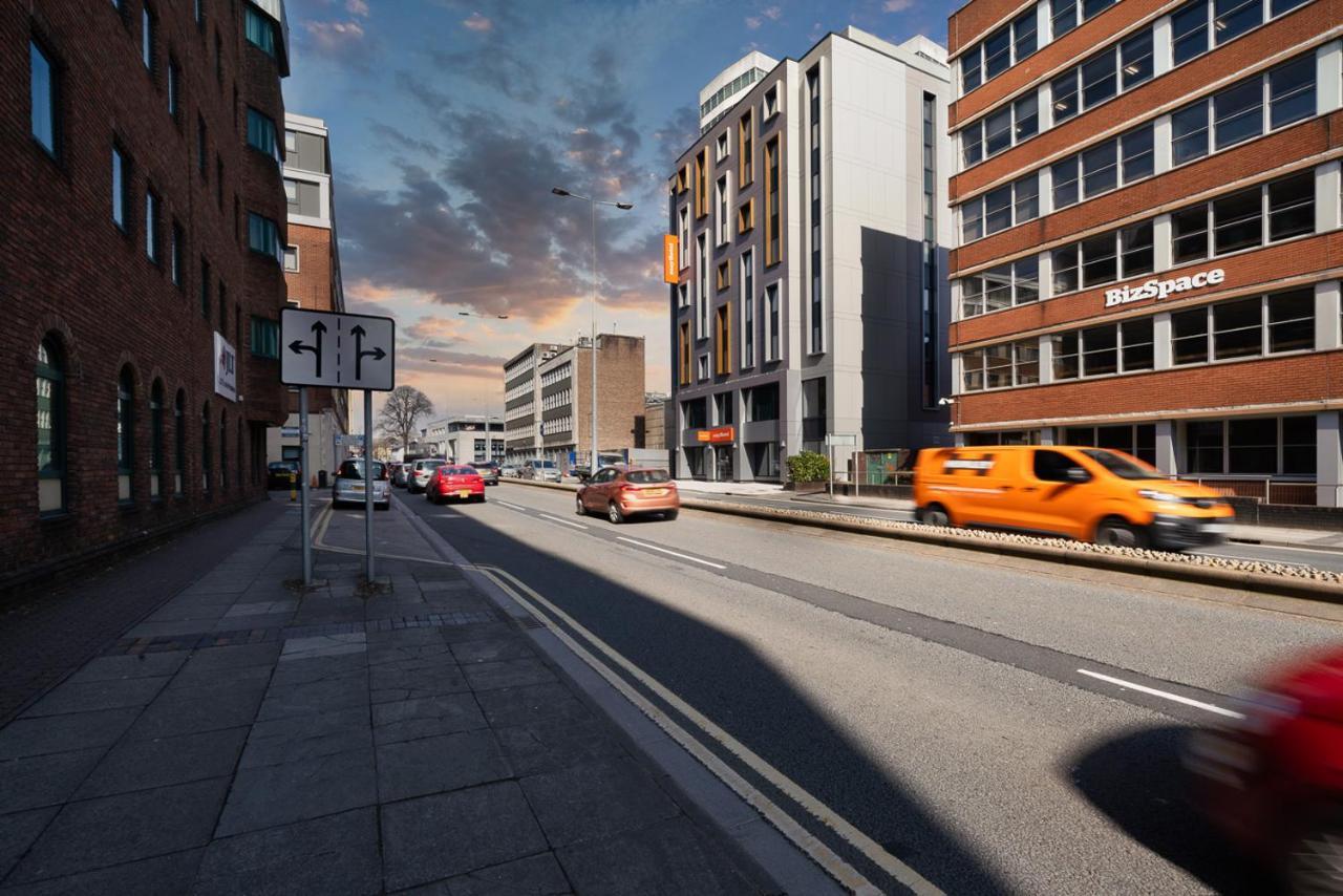 Easyhotel Cardiff Extérieur photo