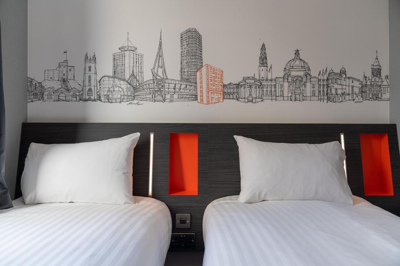 Easyhotel Cardiff Extérieur photo