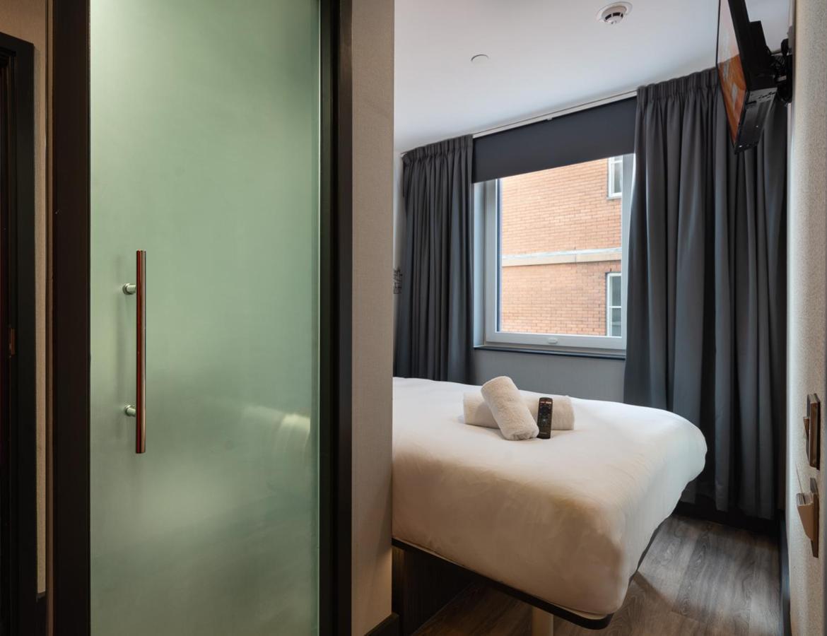 Easyhotel Cardiff Extérieur photo