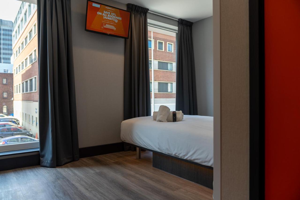Easyhotel Cardiff Extérieur photo