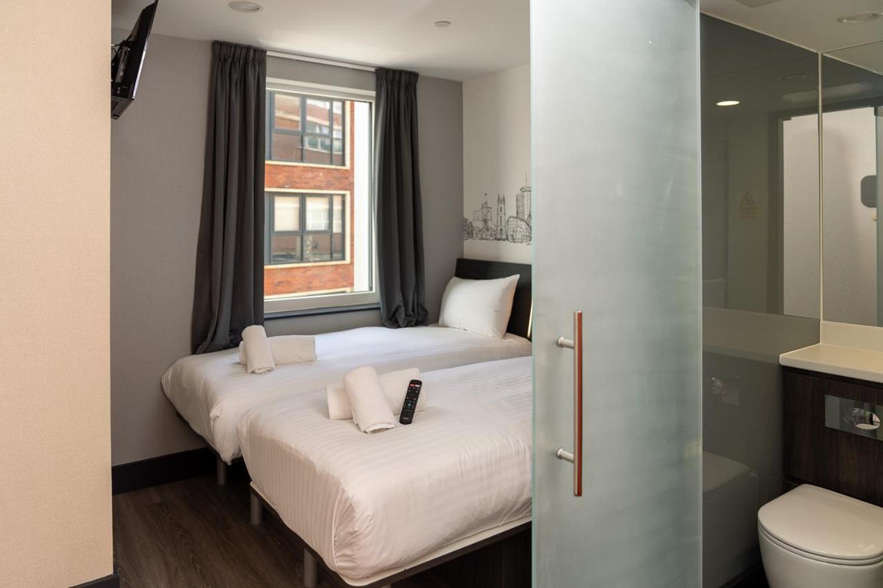 Easyhotel Cardiff Extérieur photo