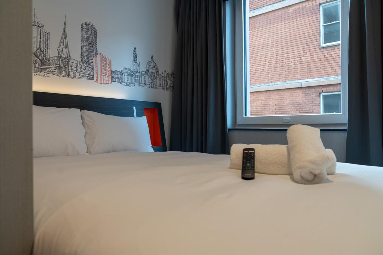 Easyhotel Cardiff Extérieur photo
