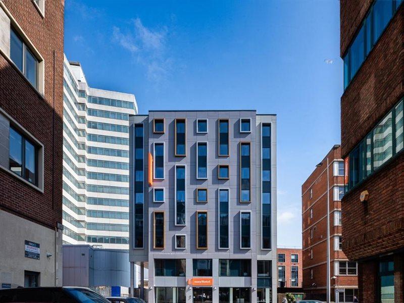 Easyhotel Cardiff Extérieur photo