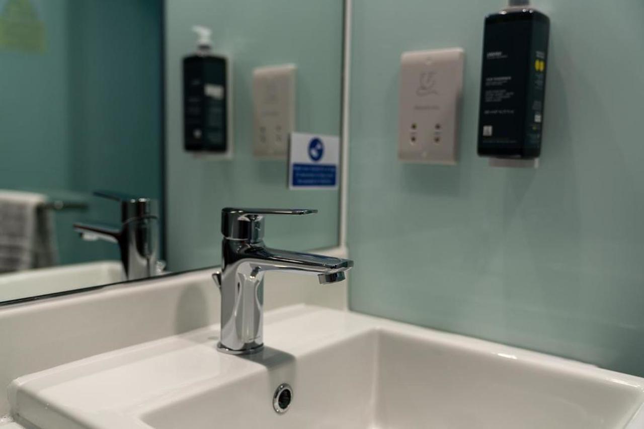 Easyhotel Cardiff Extérieur photo